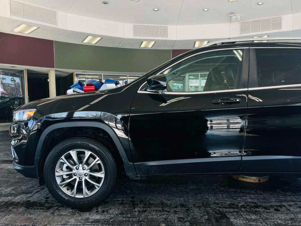 used 2021 Jeep Cherokee car, priced at $19,495