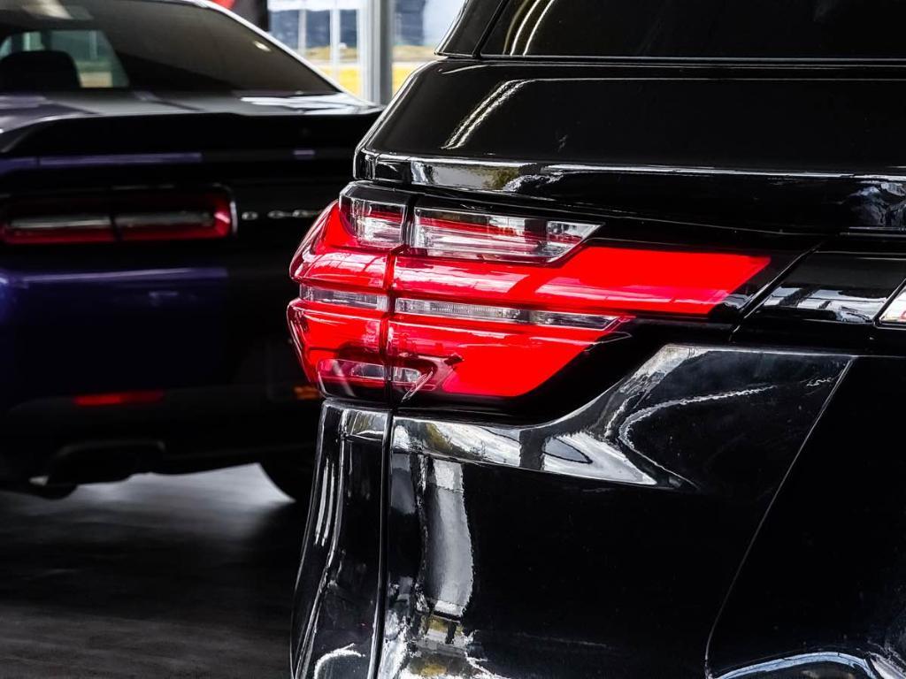 used 2022 Chevrolet Traverse car, priced at $19,495