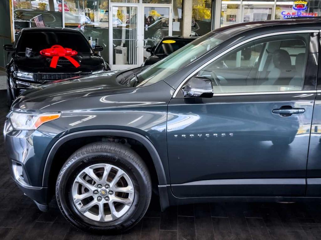 used 2019 Chevrolet Traverse car, priced at $17,495