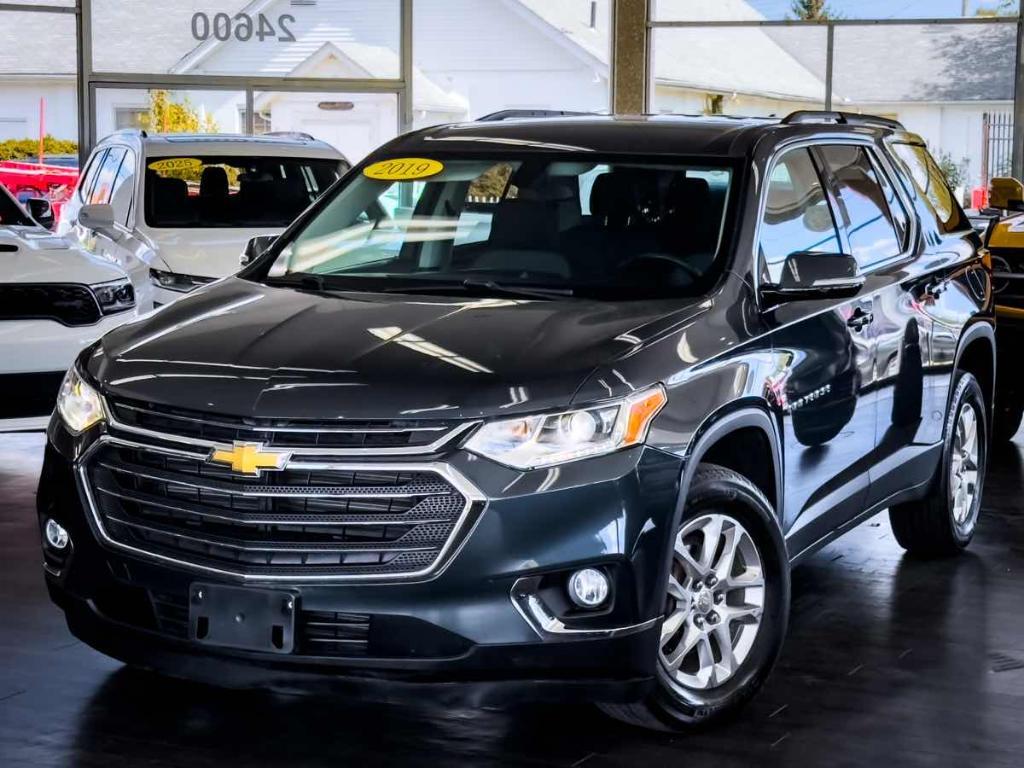 used 2019 Chevrolet Traverse car, priced at $17,495