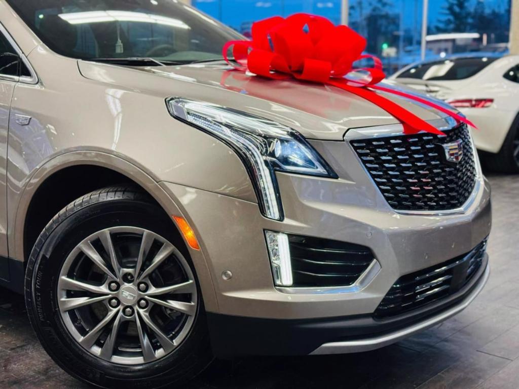 used 2022 Cadillac XT5 car, priced at $31,999