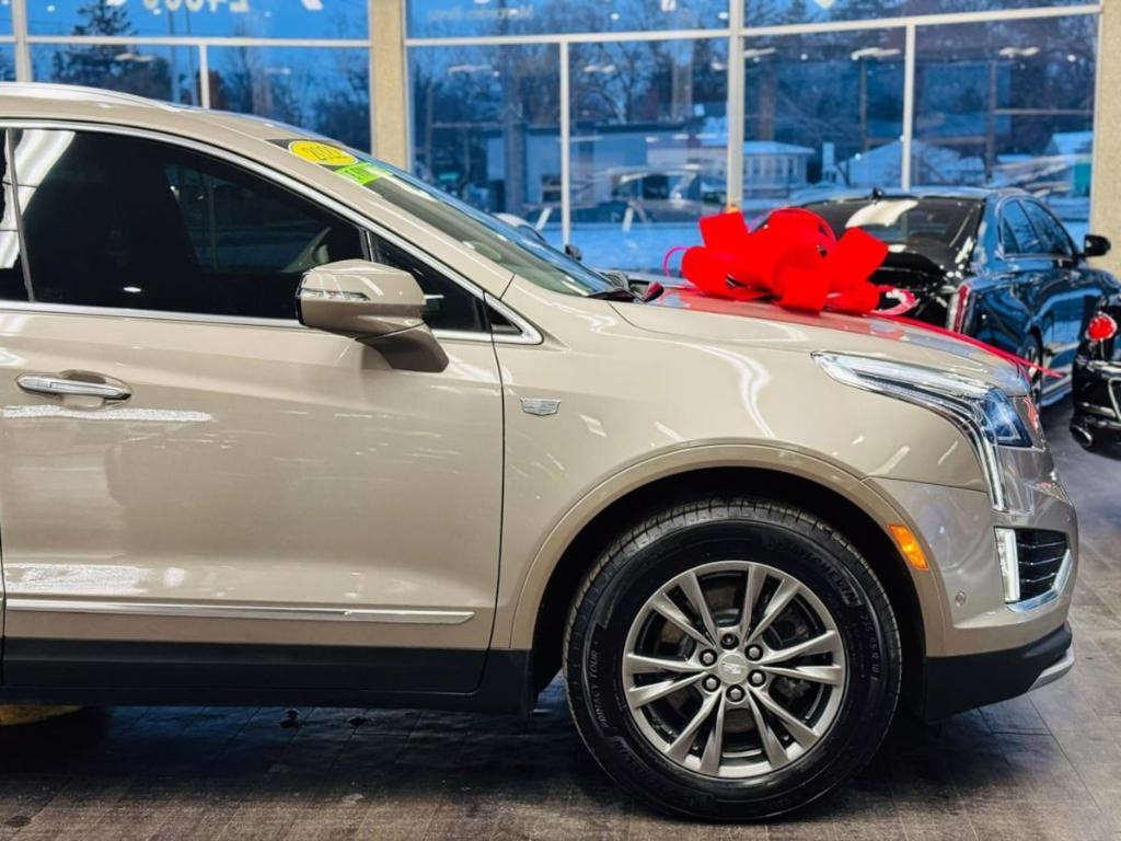 used 2022 Cadillac XT5 car, priced at $31,999