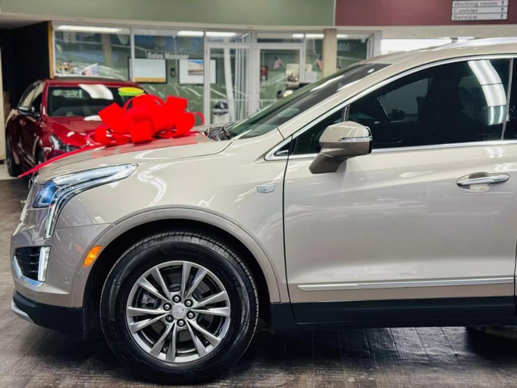 used 2022 Cadillac XT5 car, priced at $31,999