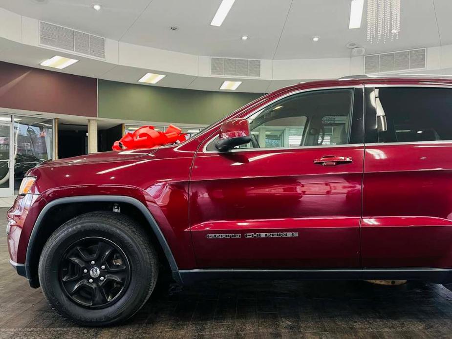 used 2017 Jeep Grand Cherokee car, priced at $15,499