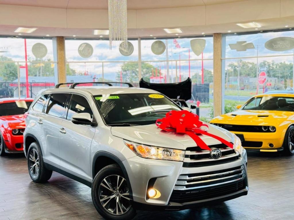 used 2019 Toyota Highlander car, priced at $22,499