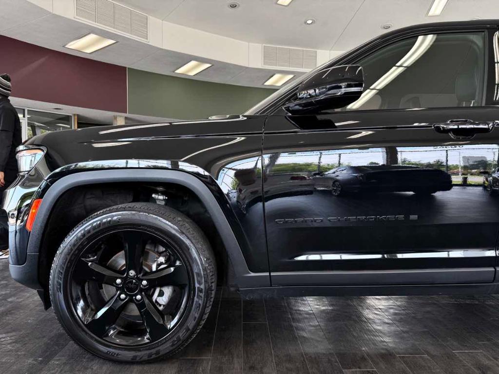 used 2023 Jeep Grand Cherokee car