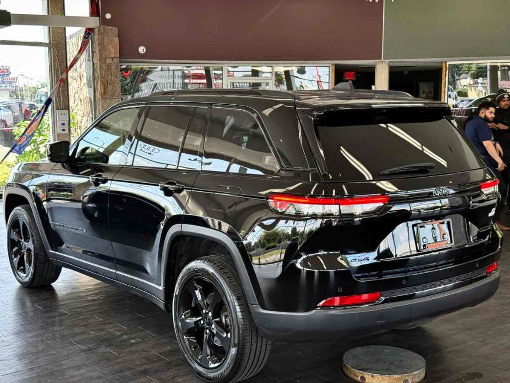 used 2023 Jeep Grand Cherokee car