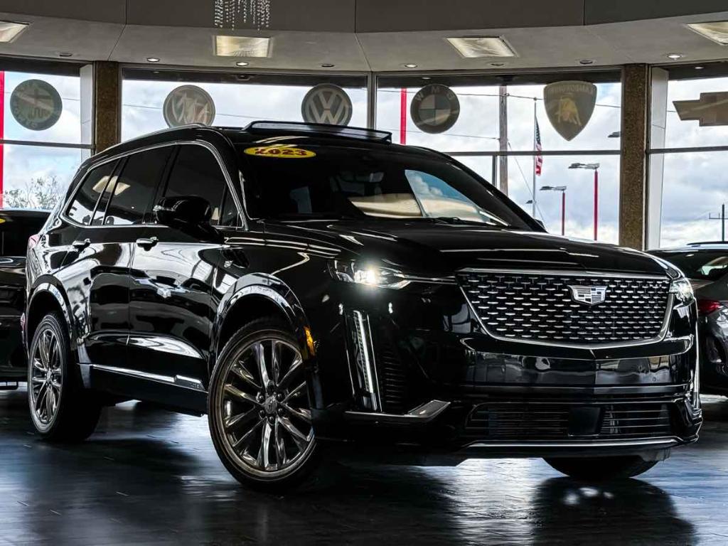 used 2023 Cadillac XT6 car, priced at $29,995
