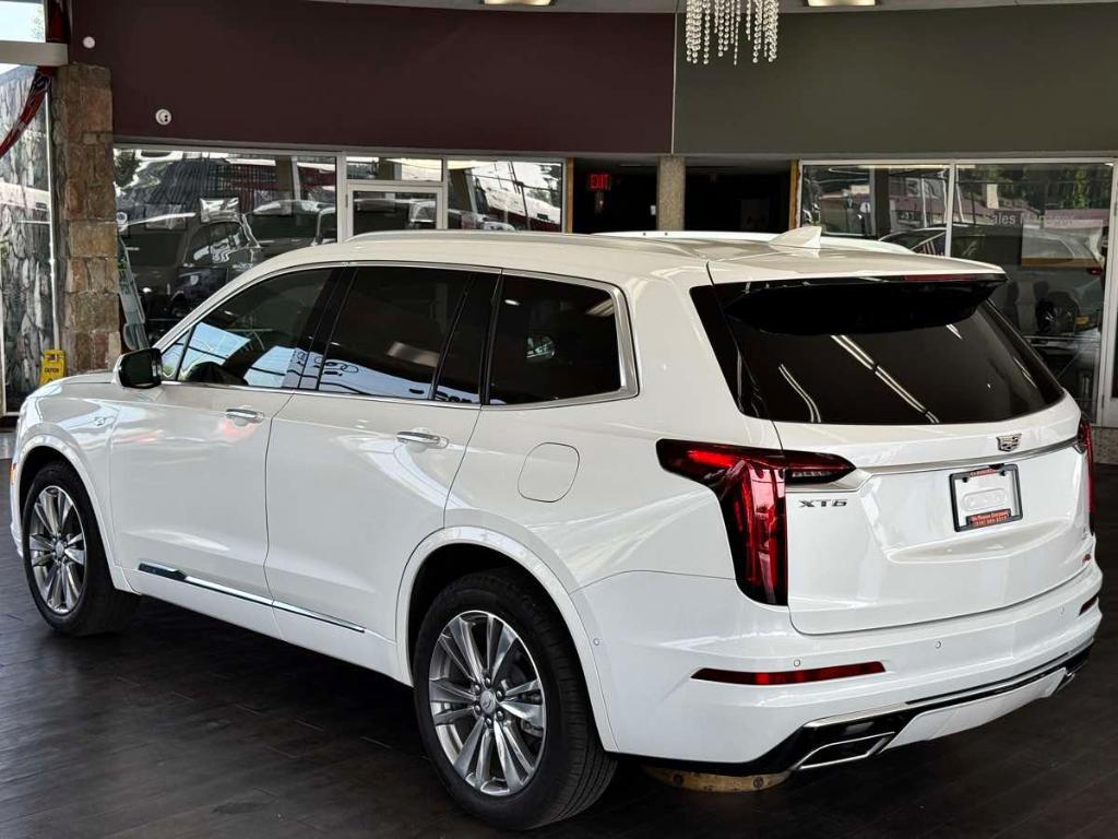 used 2024 Cadillac XT6 car, priced at $38,495