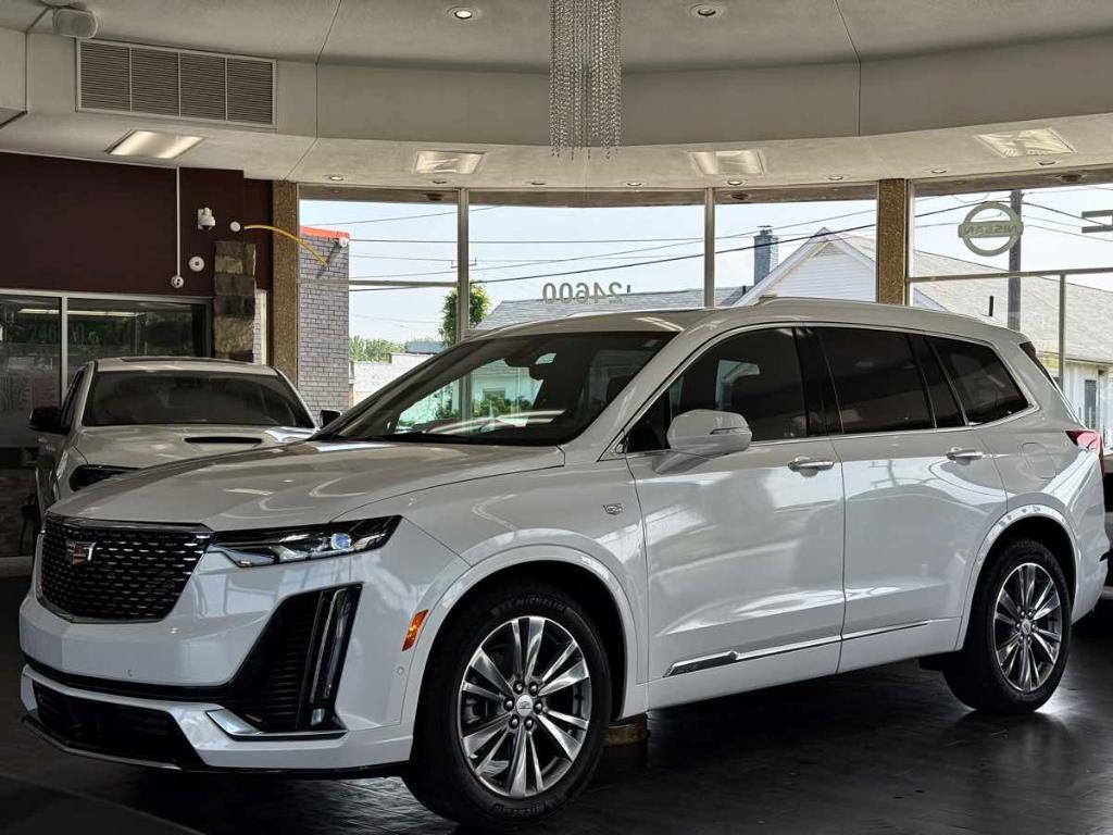 used 2024 Cadillac XT6 car, priced at $38,495
