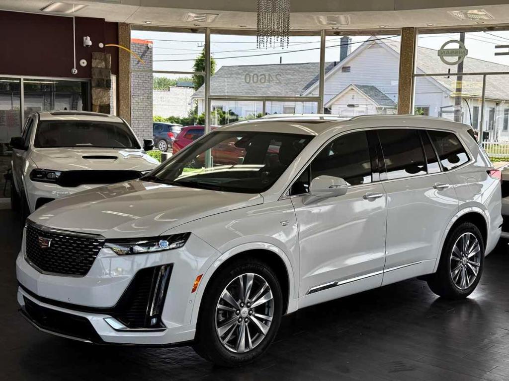 used 2024 Cadillac XT6 car, priced at $38,495