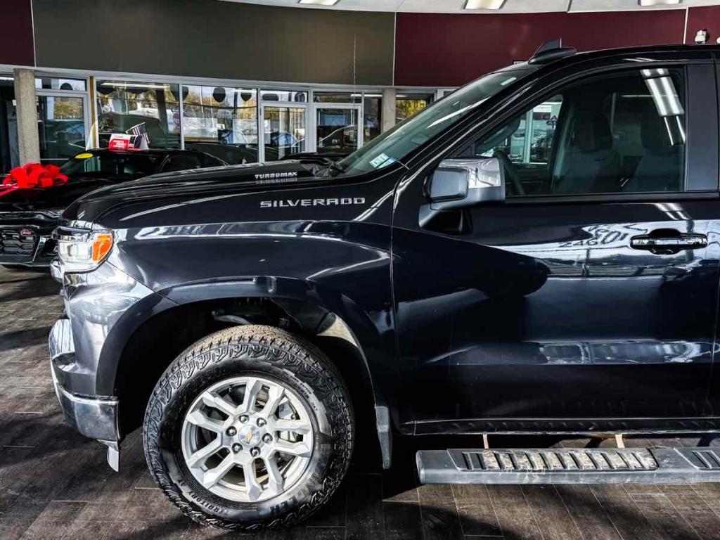 used 2024 Chevrolet Silverado 1500 car, priced at $30,195