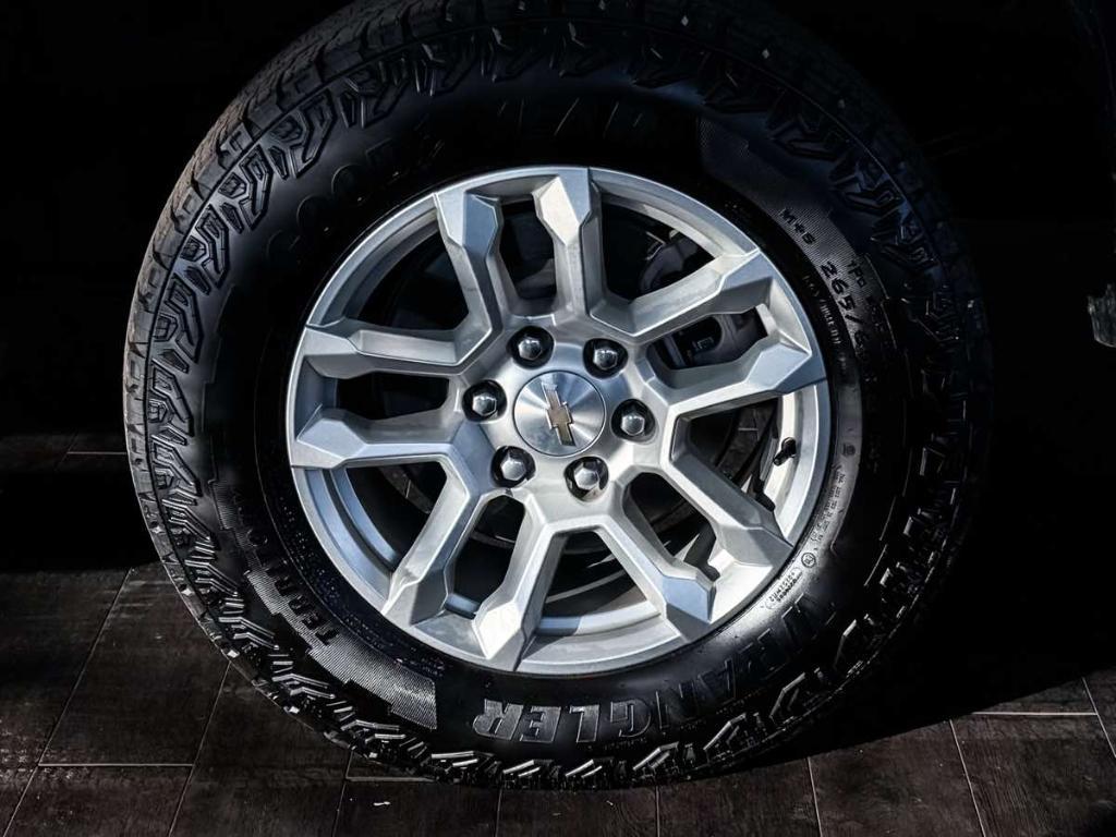 used 2024 Chevrolet Silverado 1500 car, priced at $30,195