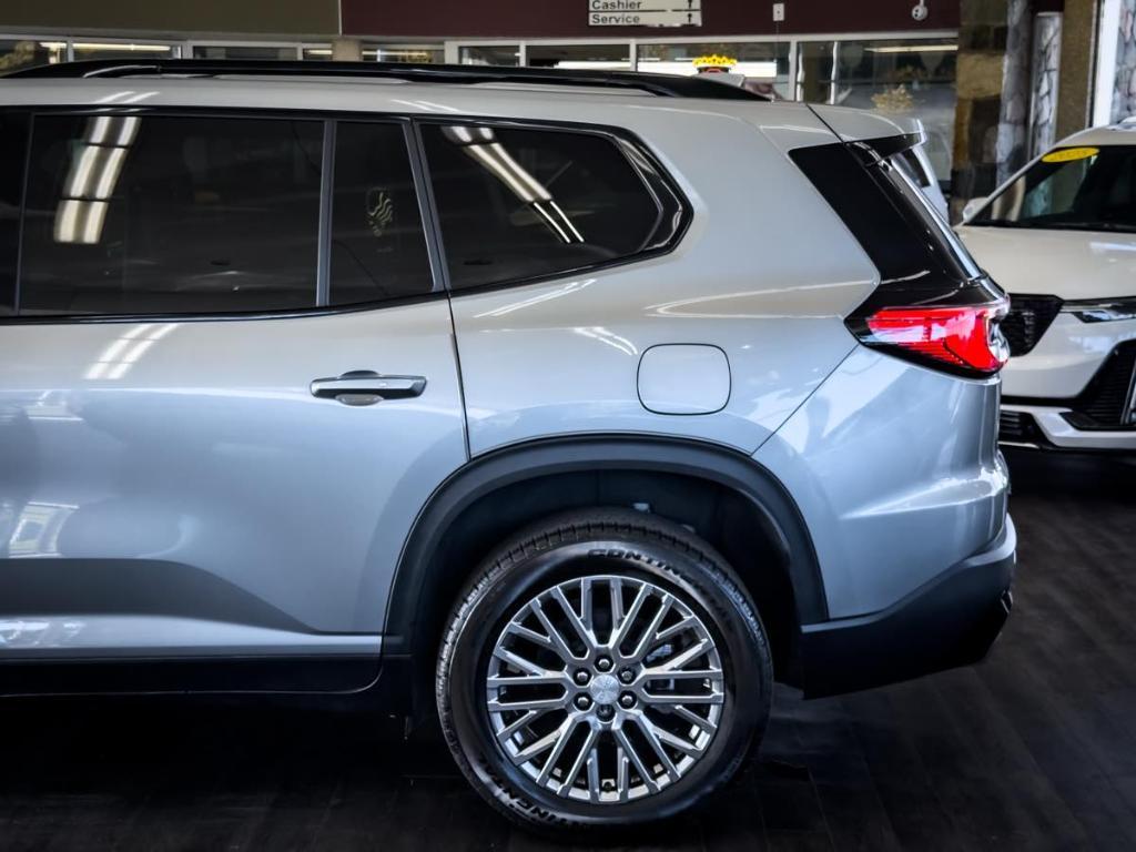 used 2025 GMC Acadia car, priced at $35,895