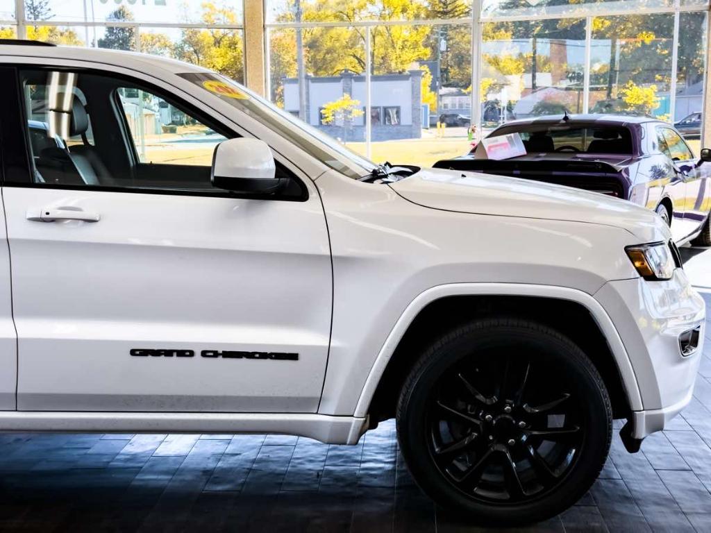 used 2020 Jeep Grand Cherokee car, priced at $18,995