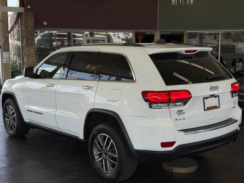 used 2021 Jeep Grand Cherokee car, priced at $17,495