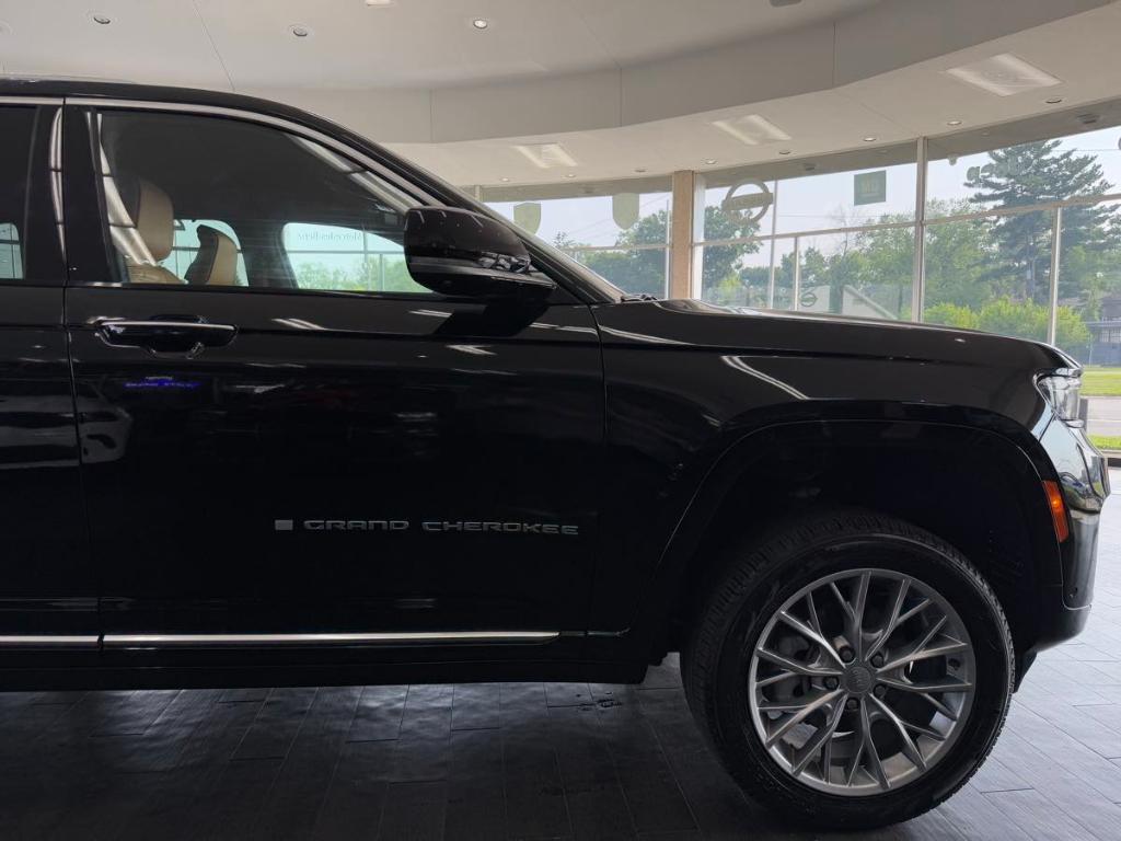 used 2023 Jeep Grand Cherokee car, priced at $35,995