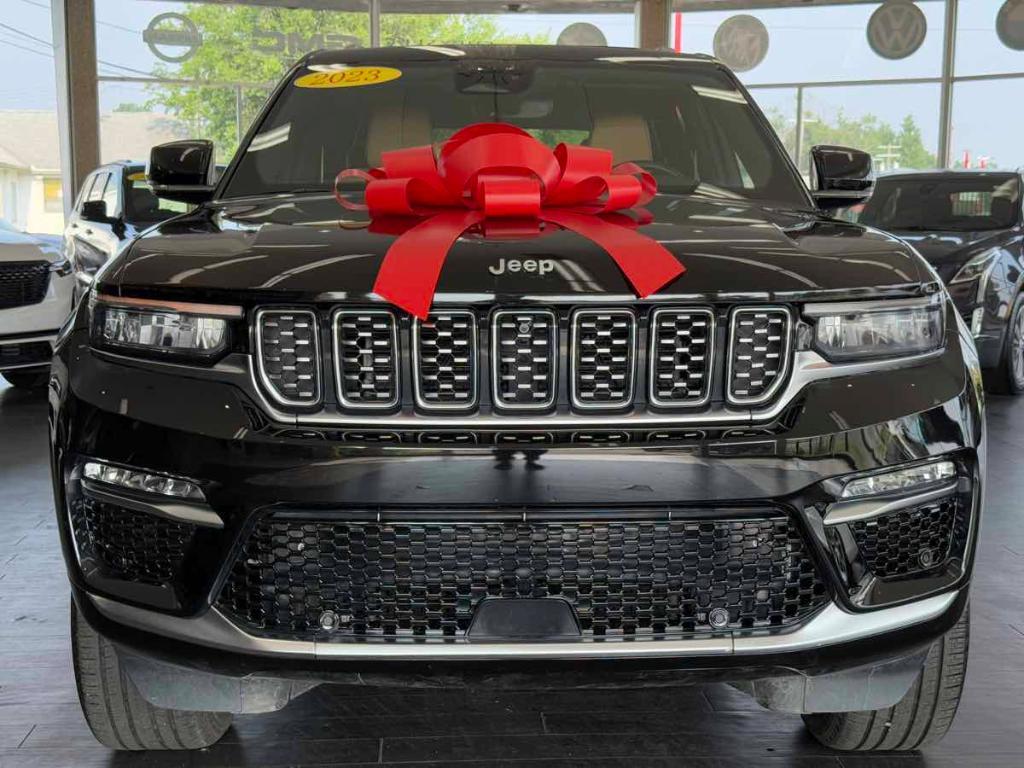 used 2023 Jeep Grand Cherokee car, priced at $35,995