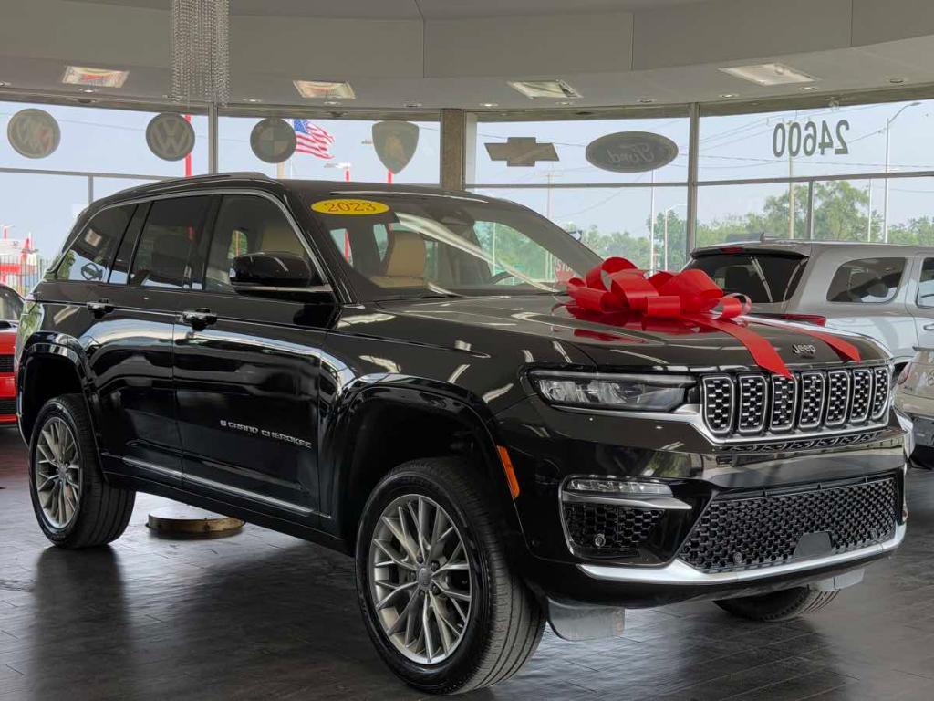 used 2023 Jeep Grand Cherokee car, priced at $35,995