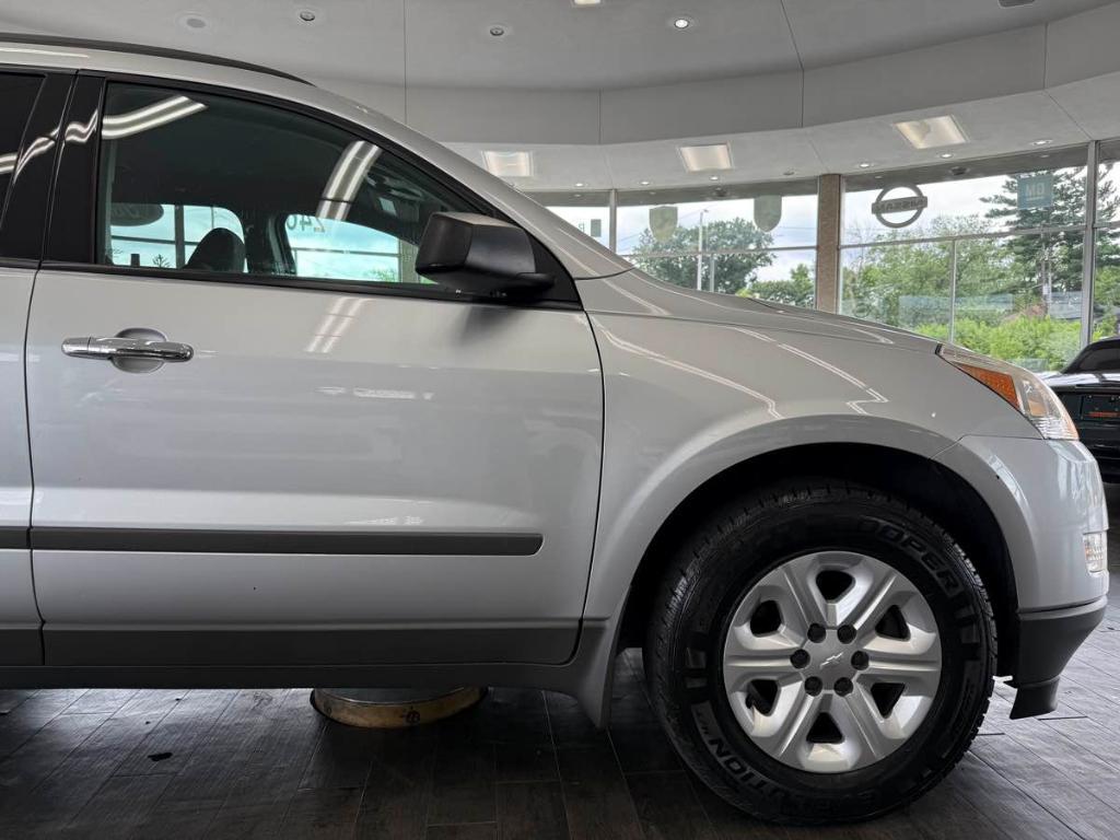 used 2012 Chevrolet Traverse car, priced at $5,995