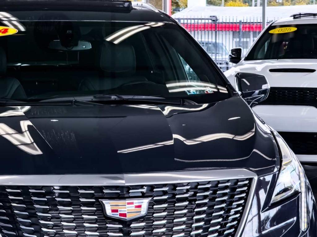 used 2024 Cadillac XT5 car, priced at $34,895