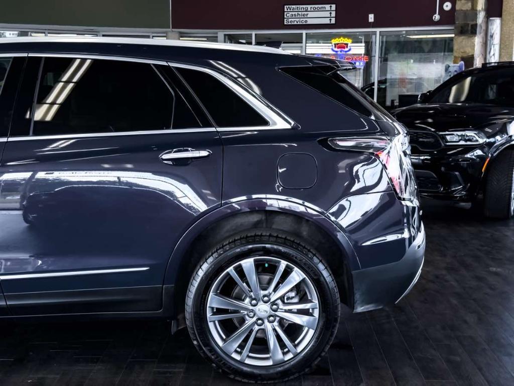 used 2024 Cadillac XT5 car, priced at $34,895