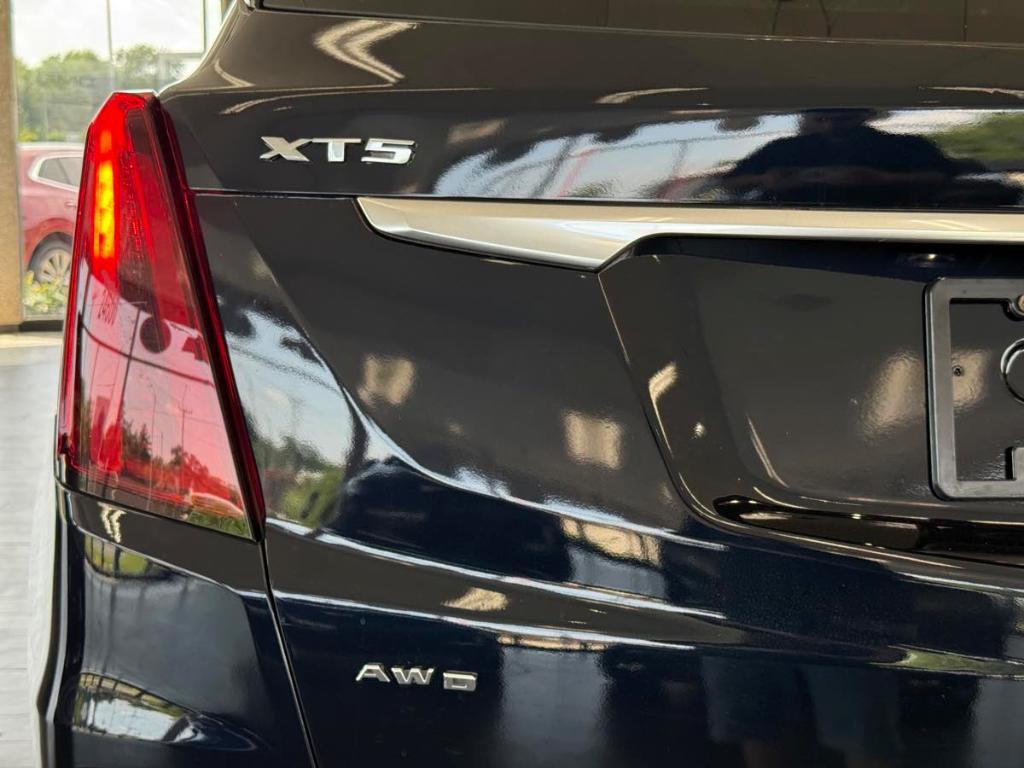 used 2022 Cadillac XT5 car, priced at $26,795