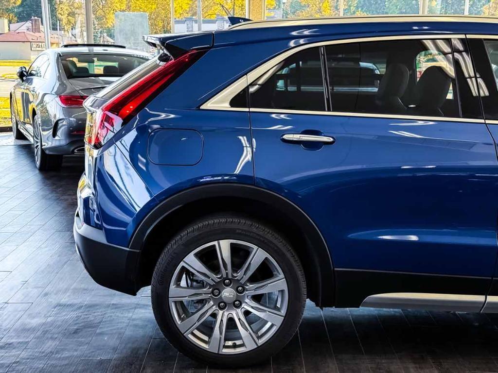 used 2023 Cadillac XT4 car, priced at $24,995