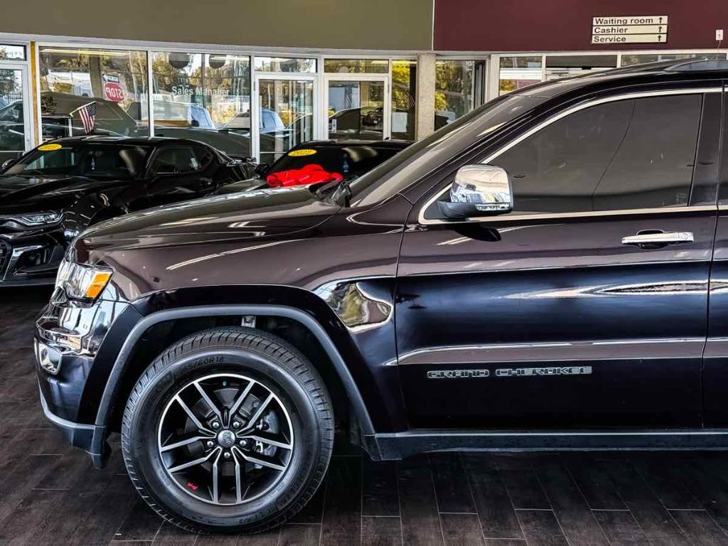 used 2020 Jeep Grand Cherokee car, priced at $17,495