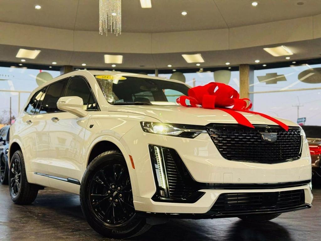 used 2025 Cadillac XT6 car, priced at $41,995