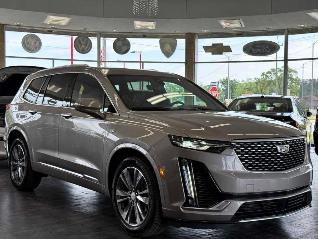used 2022 Cadillac XT6 car, priced at $26,995