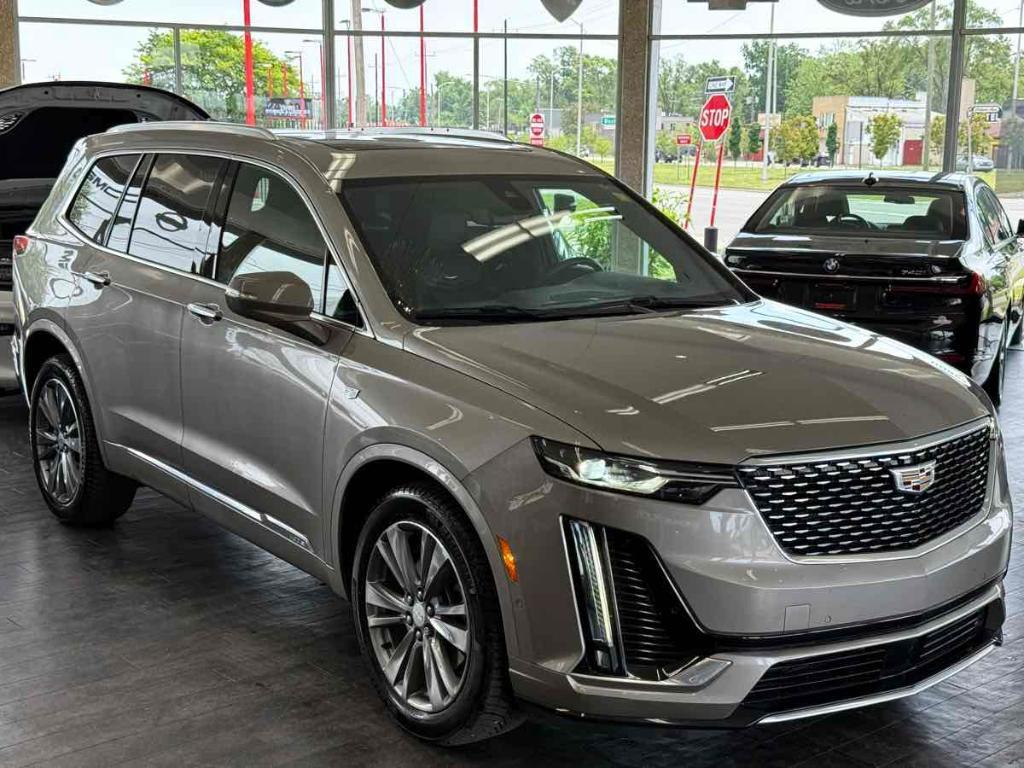 used 2022 Cadillac XT6 car, priced at $26,995