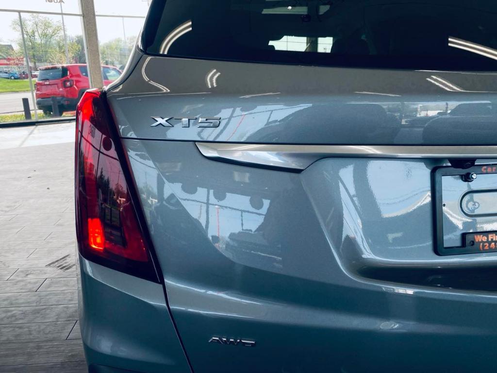 used 2024 Cadillac XT5 car, priced at $32,995