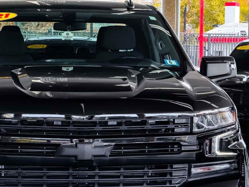 used 2021 Chevrolet Silverado 1500 car, priced at $32,195