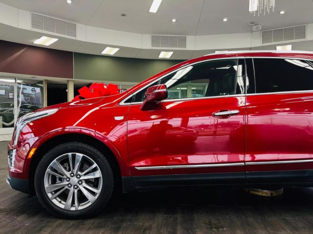 used 2024 Cadillac XT5 car, priced at $39,999