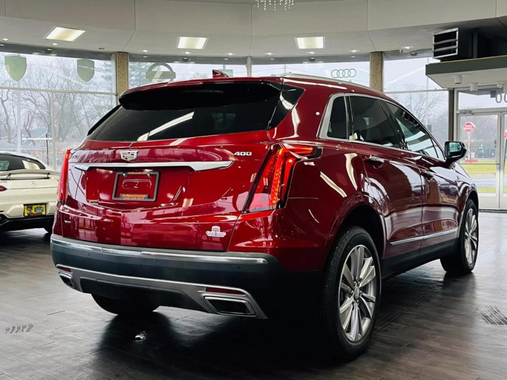 used 2024 Cadillac XT5 car, priced at $39,999