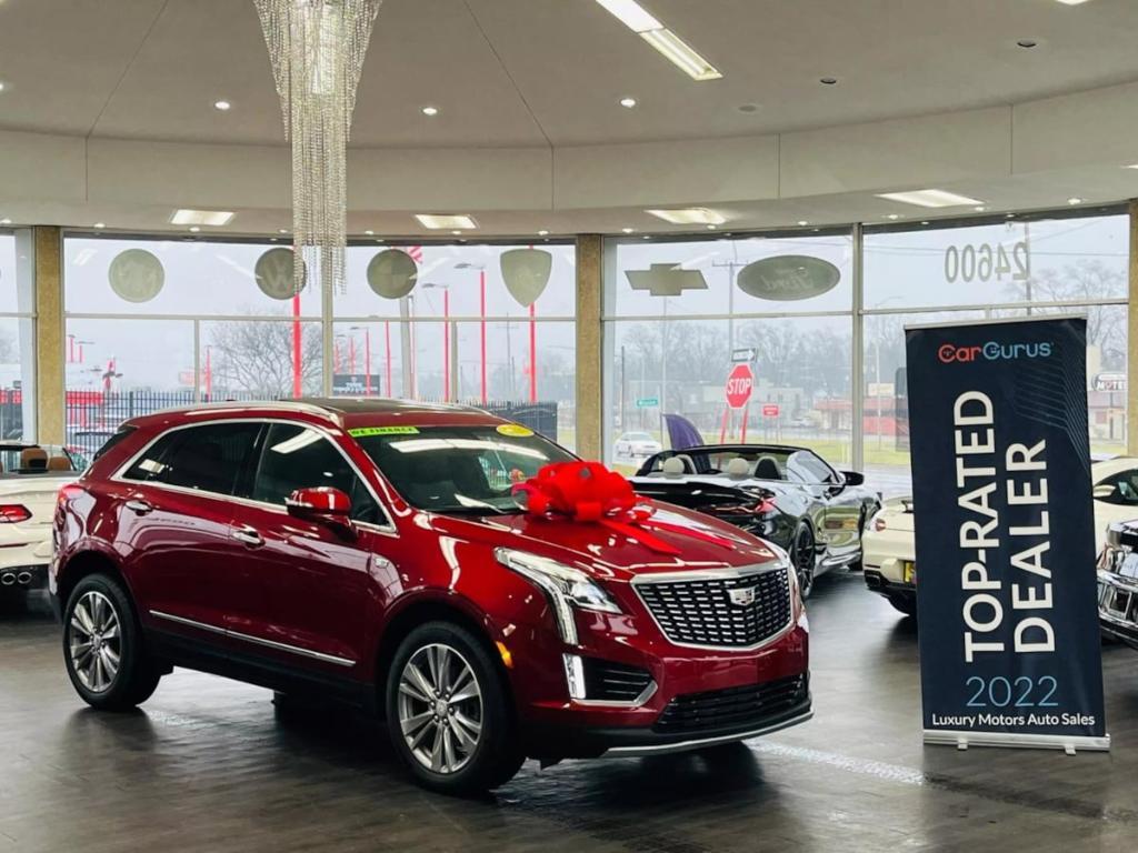 used 2024 Cadillac XT5 car, priced at $39,999