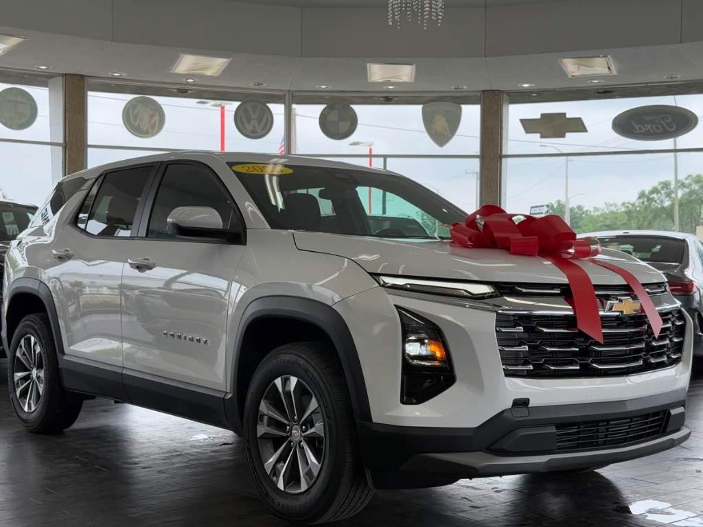 used 2025 Chevrolet Equinox car, priced at $25,495