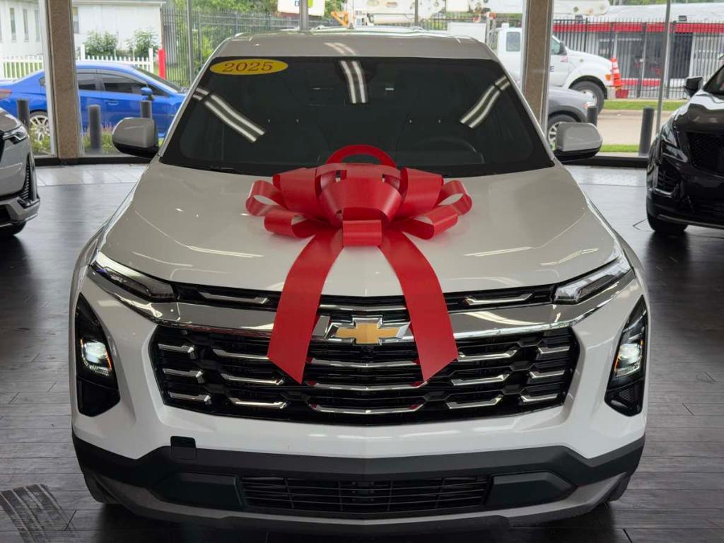 used 2025 Chevrolet Equinox car, priced at $25,495