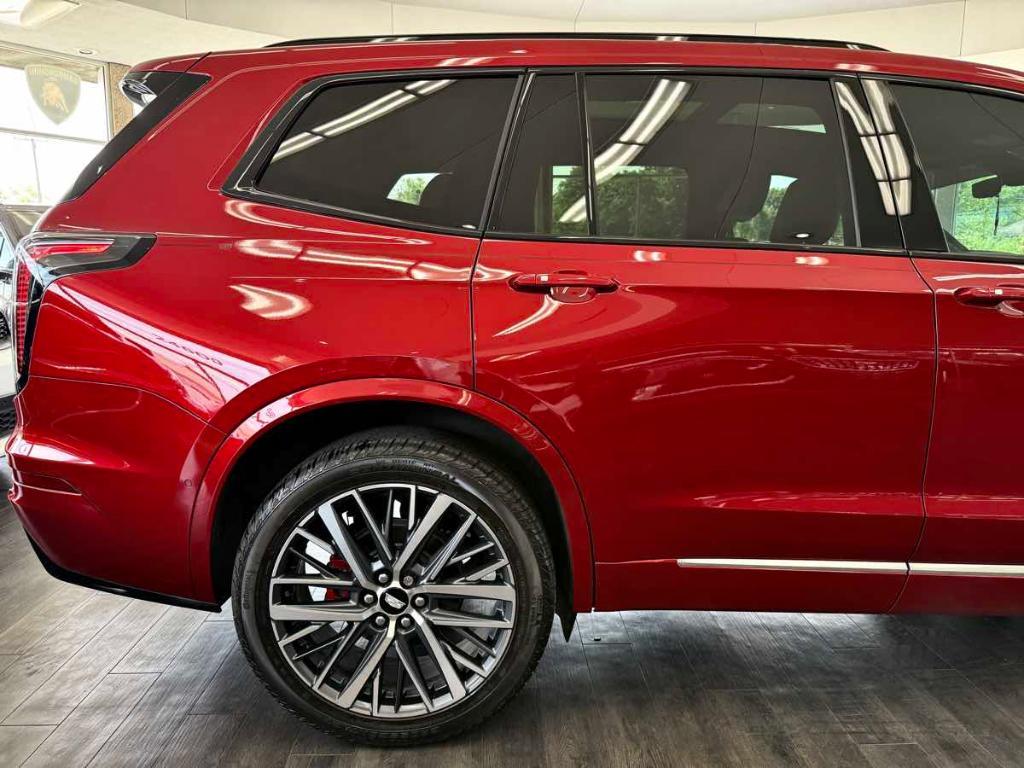 used 2023 Cadillac XT6 car, priced at $35,895