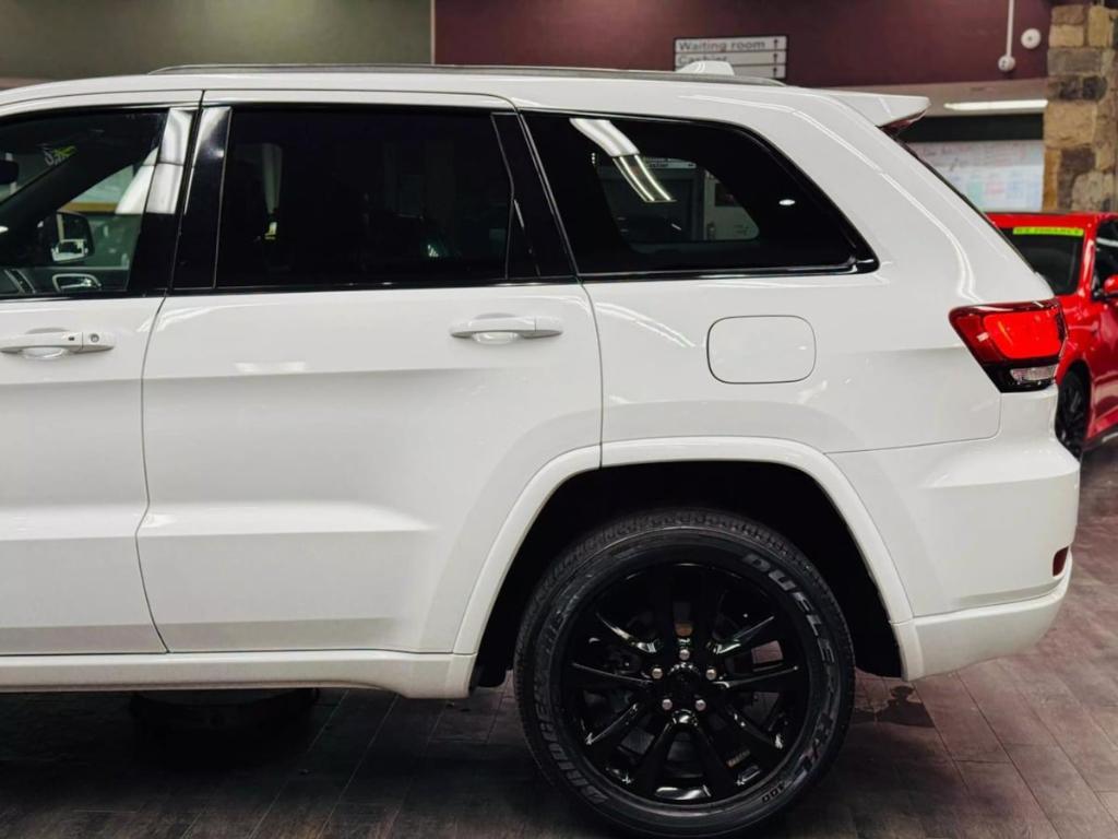 used 2020 Jeep Grand Cherokee car, priced at $21,499