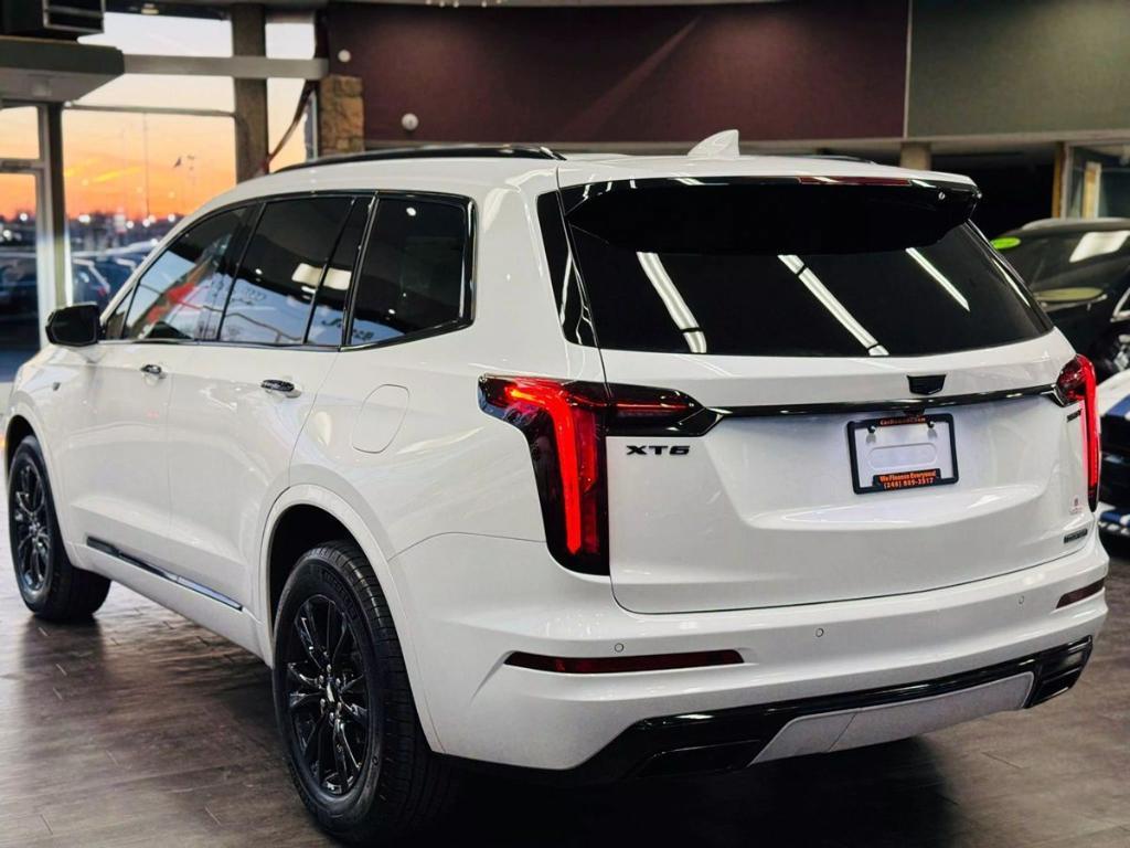 used 2025 Cadillac XT6 car, priced at $41,995