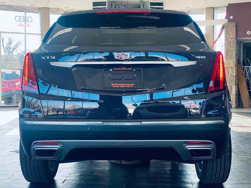 used 2025 Cadillac XT5 car, priced at $39,995