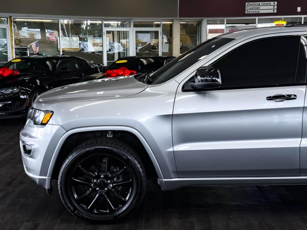 used 2020 Jeep Grand Cherokee car, priced at $20,495