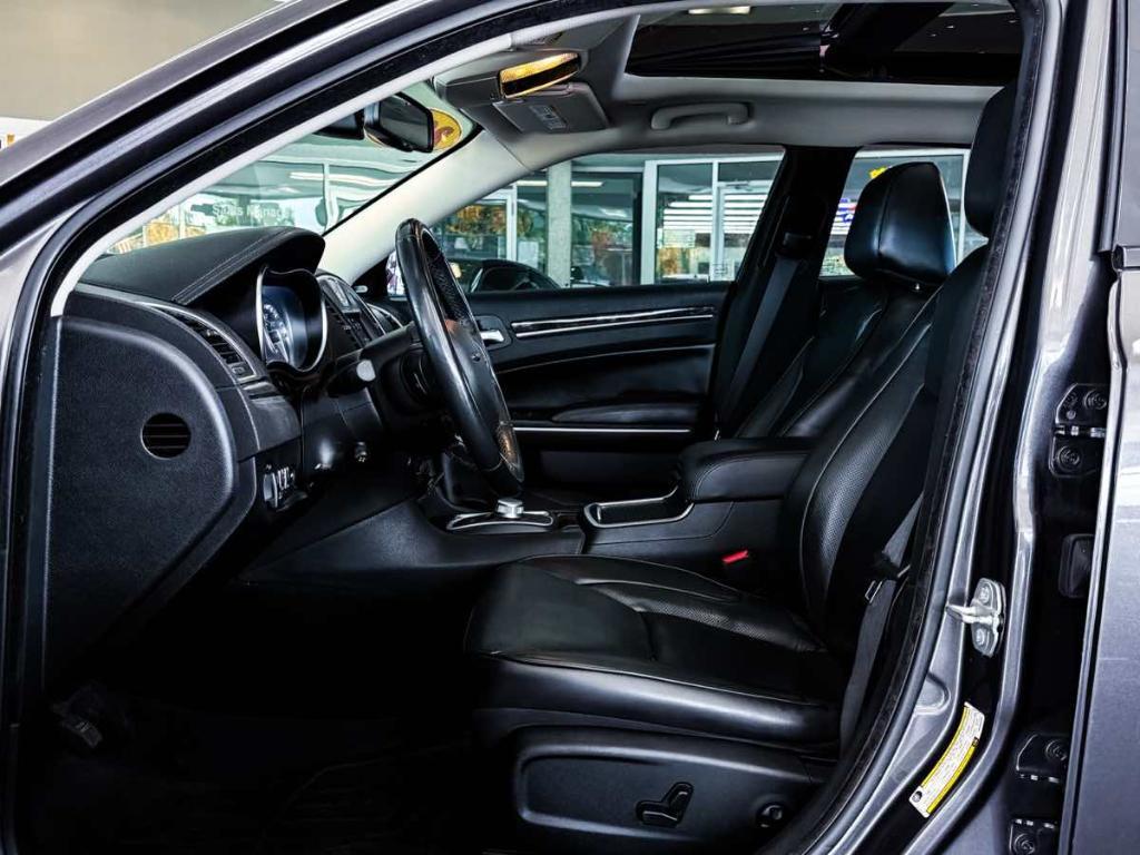 used 2021 Chrysler 300 car, priced at $18,395