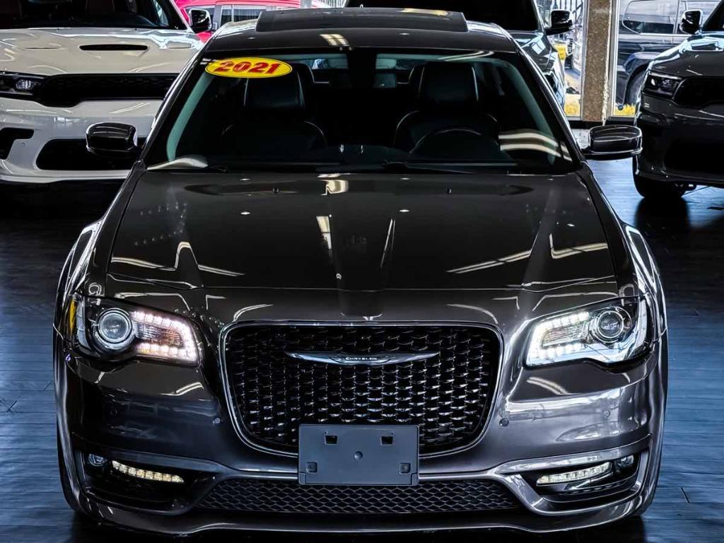 used 2021 Chrysler 300 car, priced at $18,395
