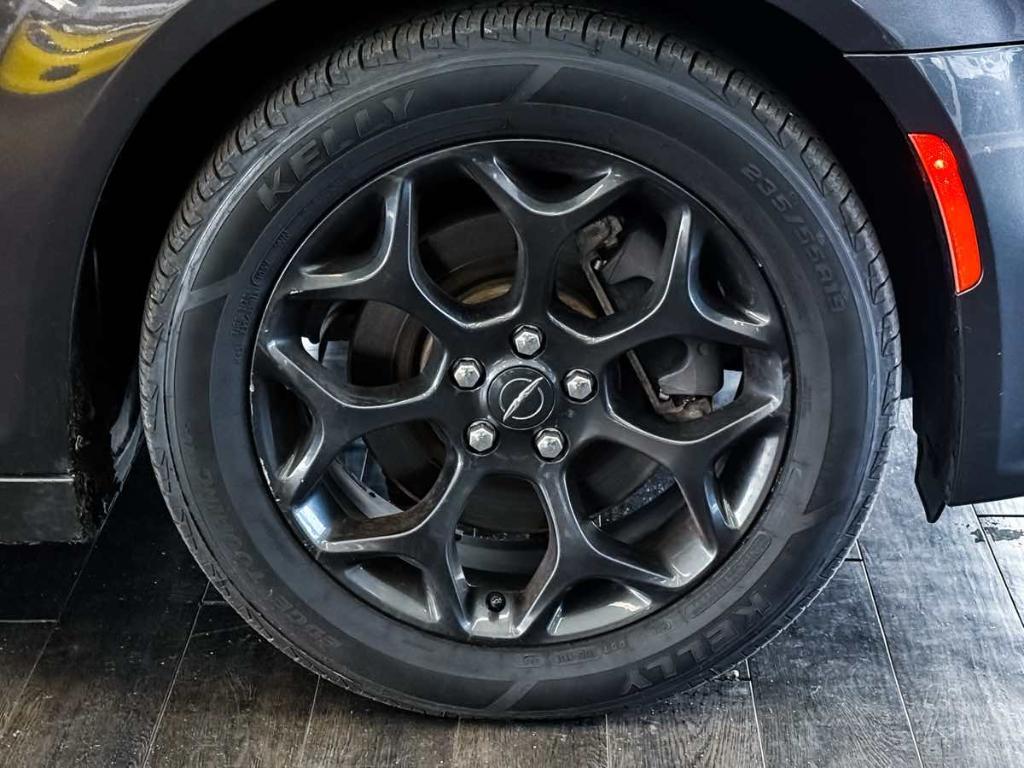 used 2021 Chrysler 300 car, priced at $18,395