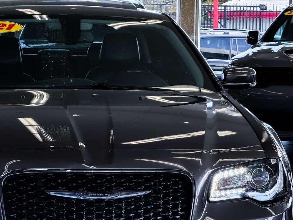 used 2021 Chrysler 300 car, priced at $18,395