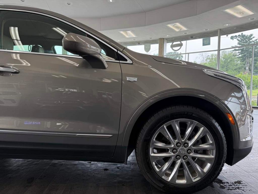 used 2017 Cadillac XT5 car, priced at $19,995