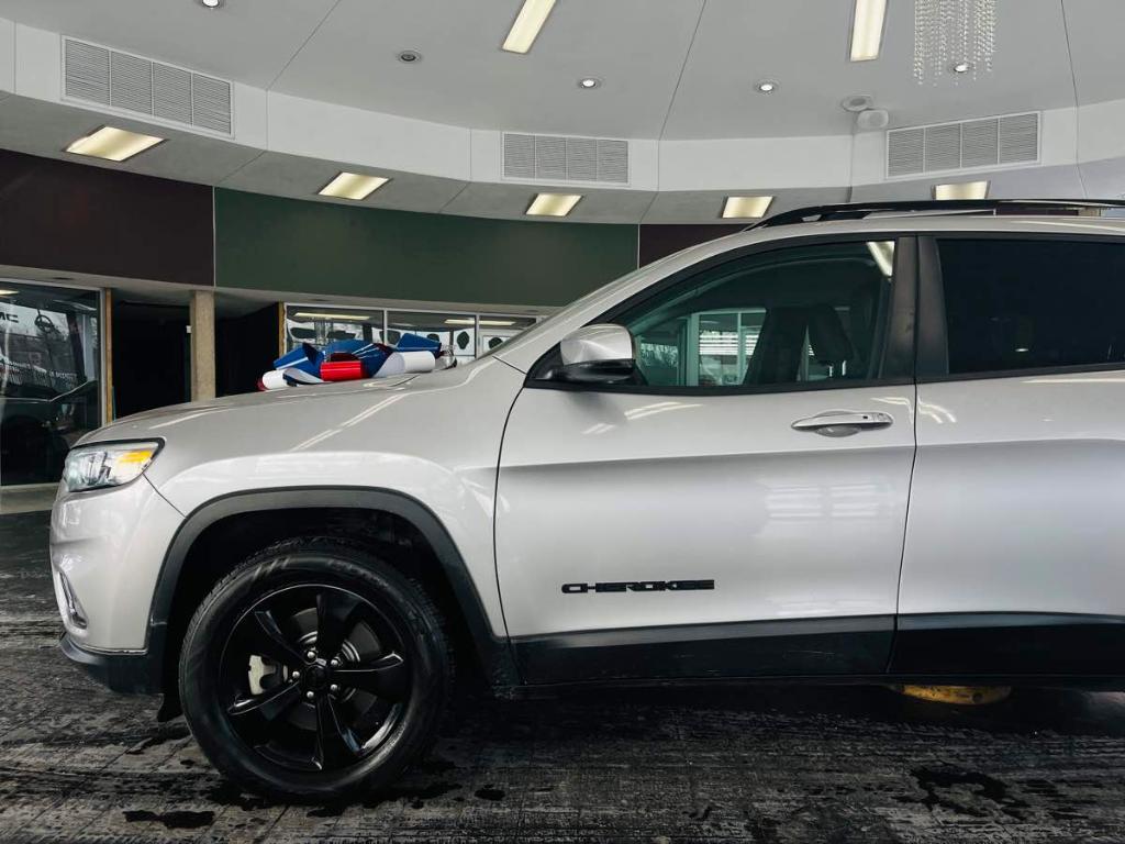 used 2020 Jeep Cherokee car, priced at $15,995